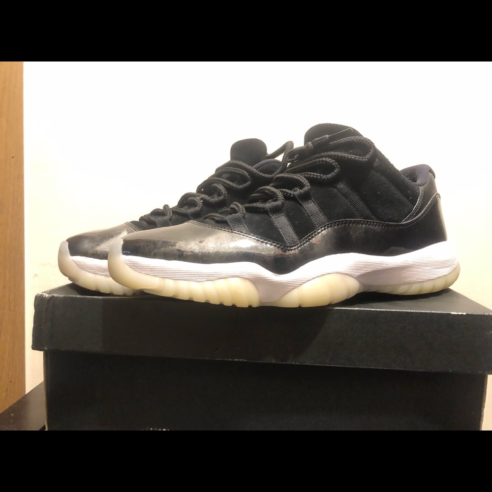 Jordan 11 Low Barron